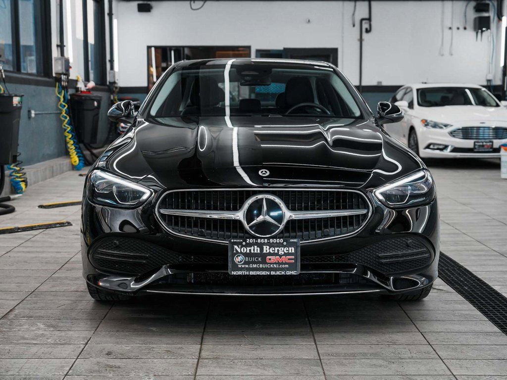Used 2025 Mercedes-Benz C 300 4MATIC Sedan image 2