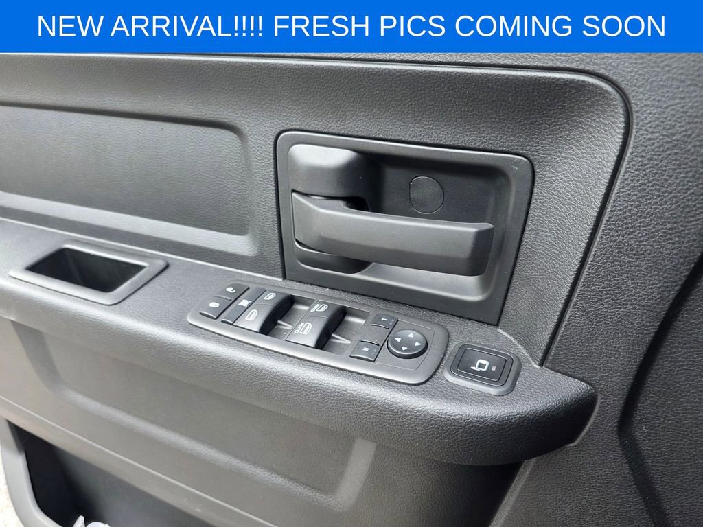 Used 2024 RAM 2500 Tradesman w/ Chrome Appearance Group image 10