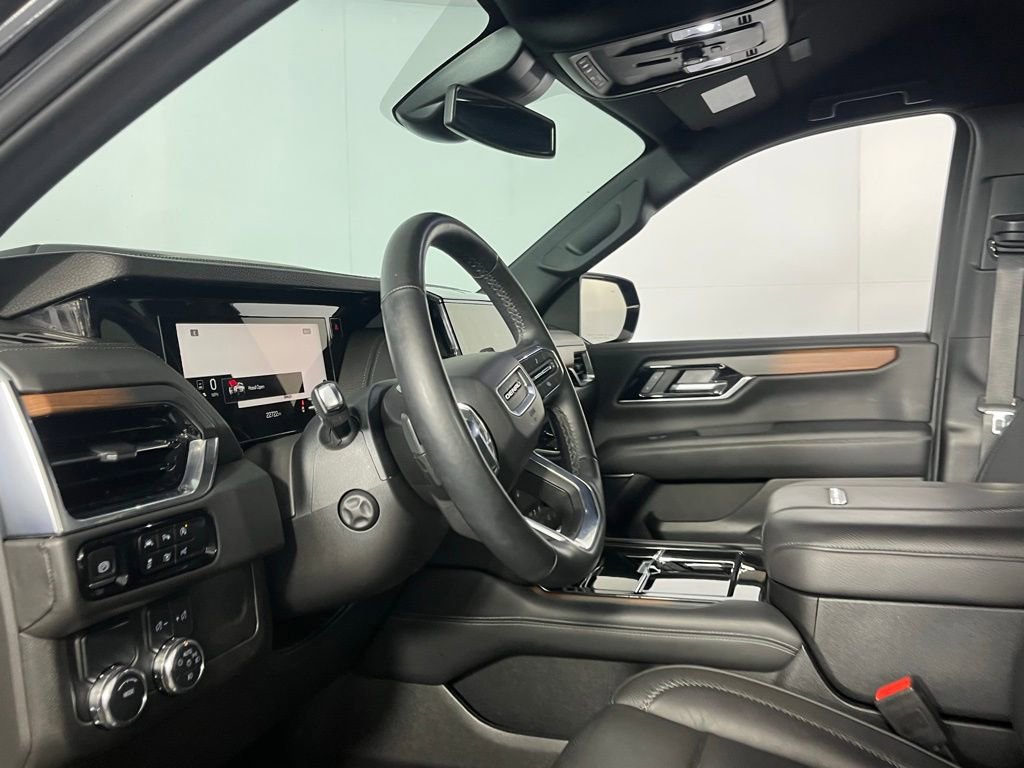 Used 2025 GMC Yukon Denali image 22