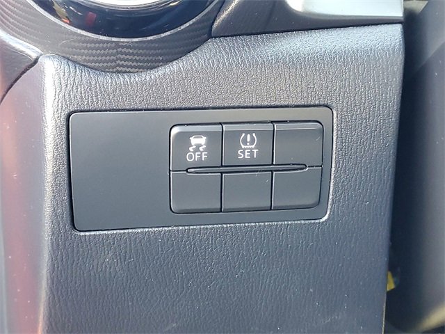 Used 2019 Toyota Yaris L image 13