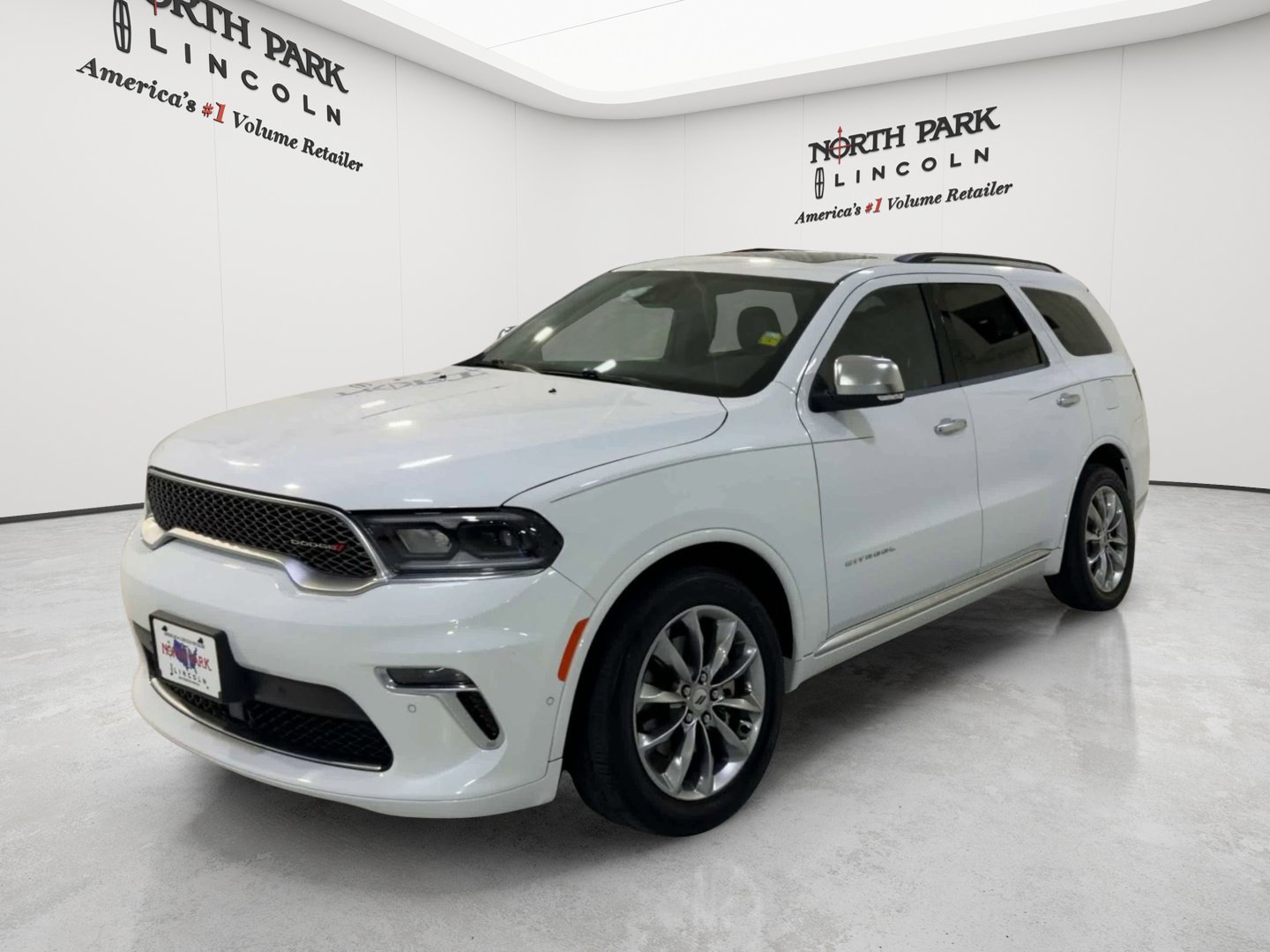 Used 2023 Dodge Durango Citadel RWD image 5