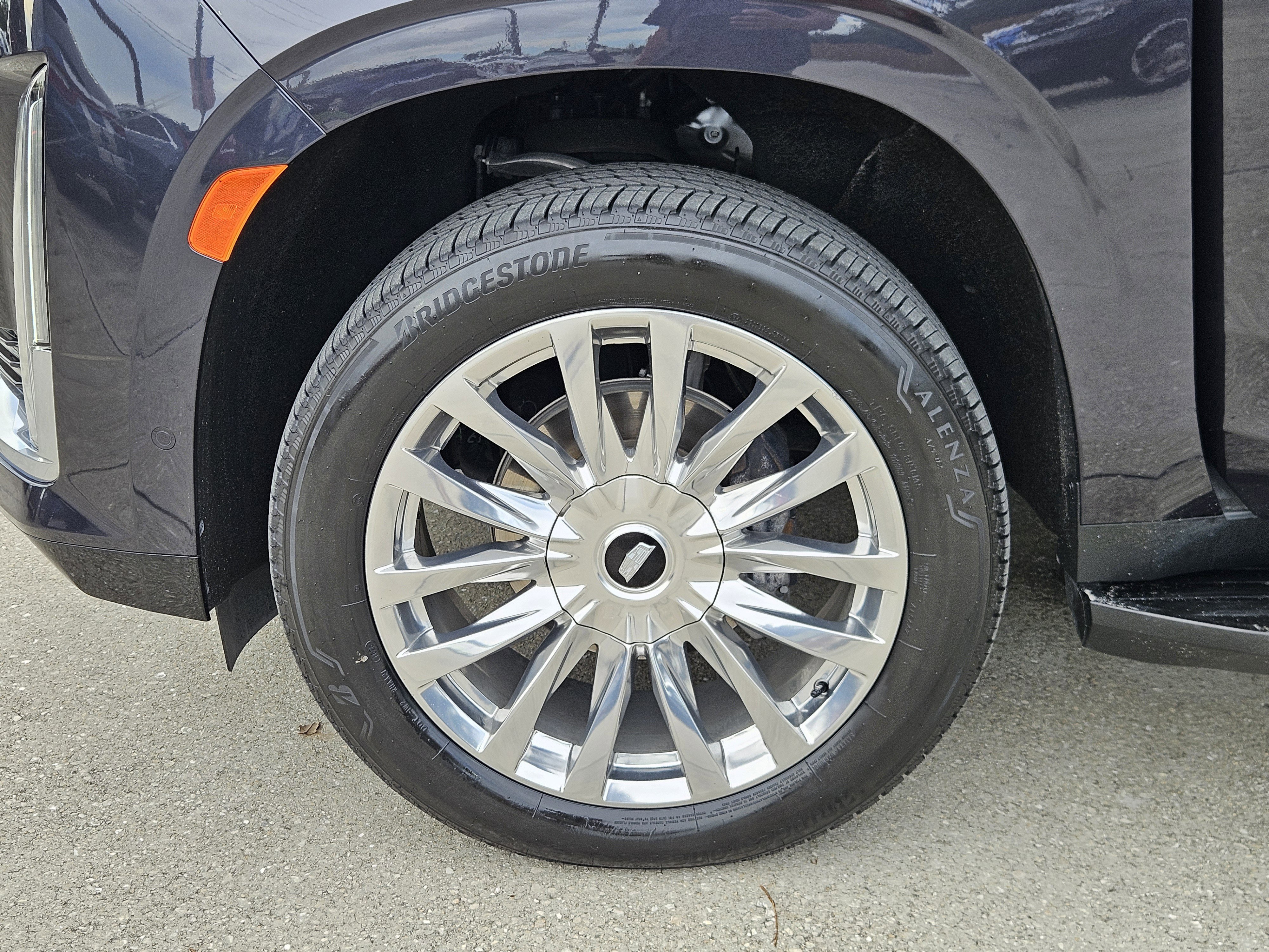 Certified 2023 Cadillac Escalade ESV Premium Luxury image 37