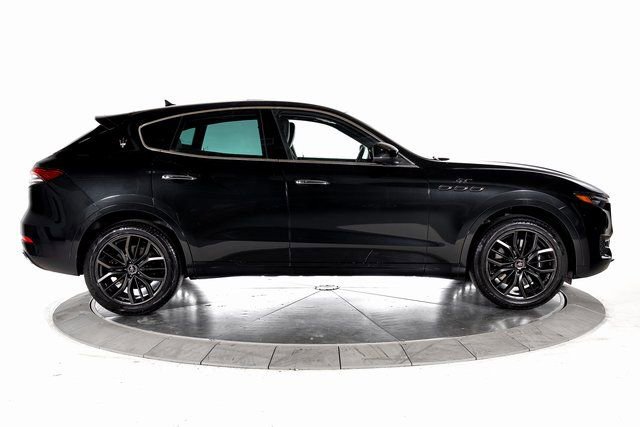 Used 2024 Maserati Levante GT Ultima AWD/4WD image 7