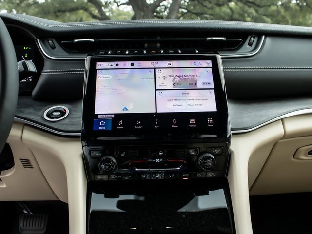 Used 2024 Jeep Grand Cherokee Limited 4xe image 14