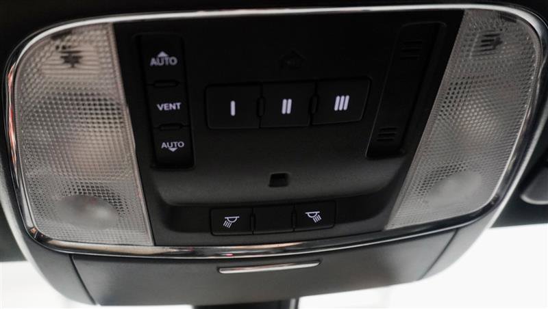 Used 2016 Dodge Charger R/T w/ Plus Group image 28