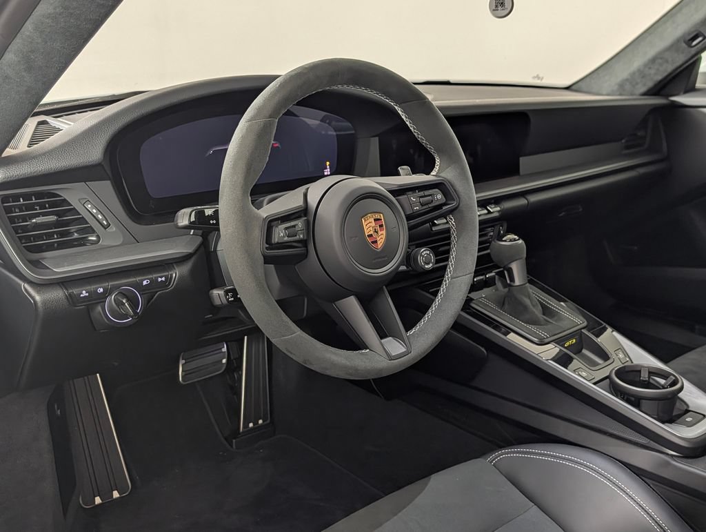 Certified 2026 Porsche 911 GT3 RWD image 3