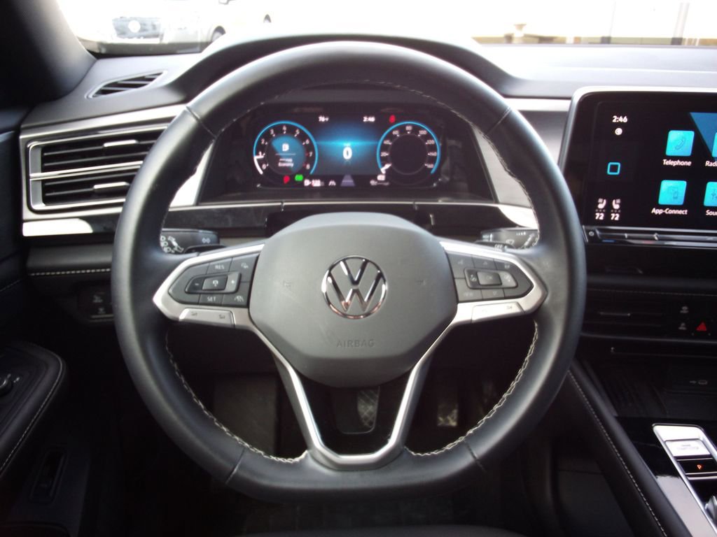 Used 2025 Volkswagen Atlas Cross Sport SE image 15