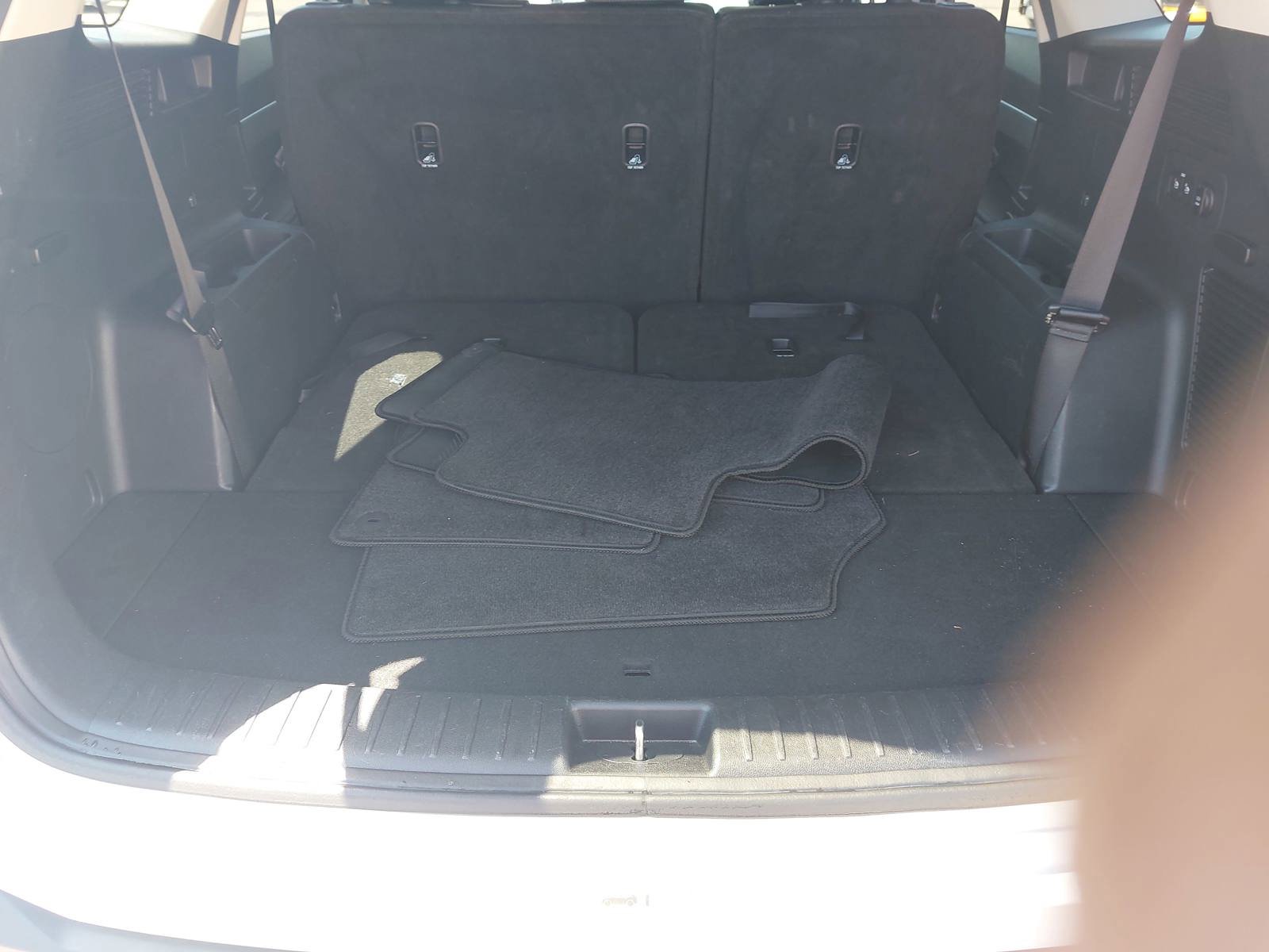 Used 2024 Kia Sorento S image 14