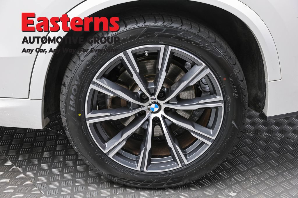 Used 2023 BMW X5 xDrive40i w/ M Sport Package AWD/4WD image 8