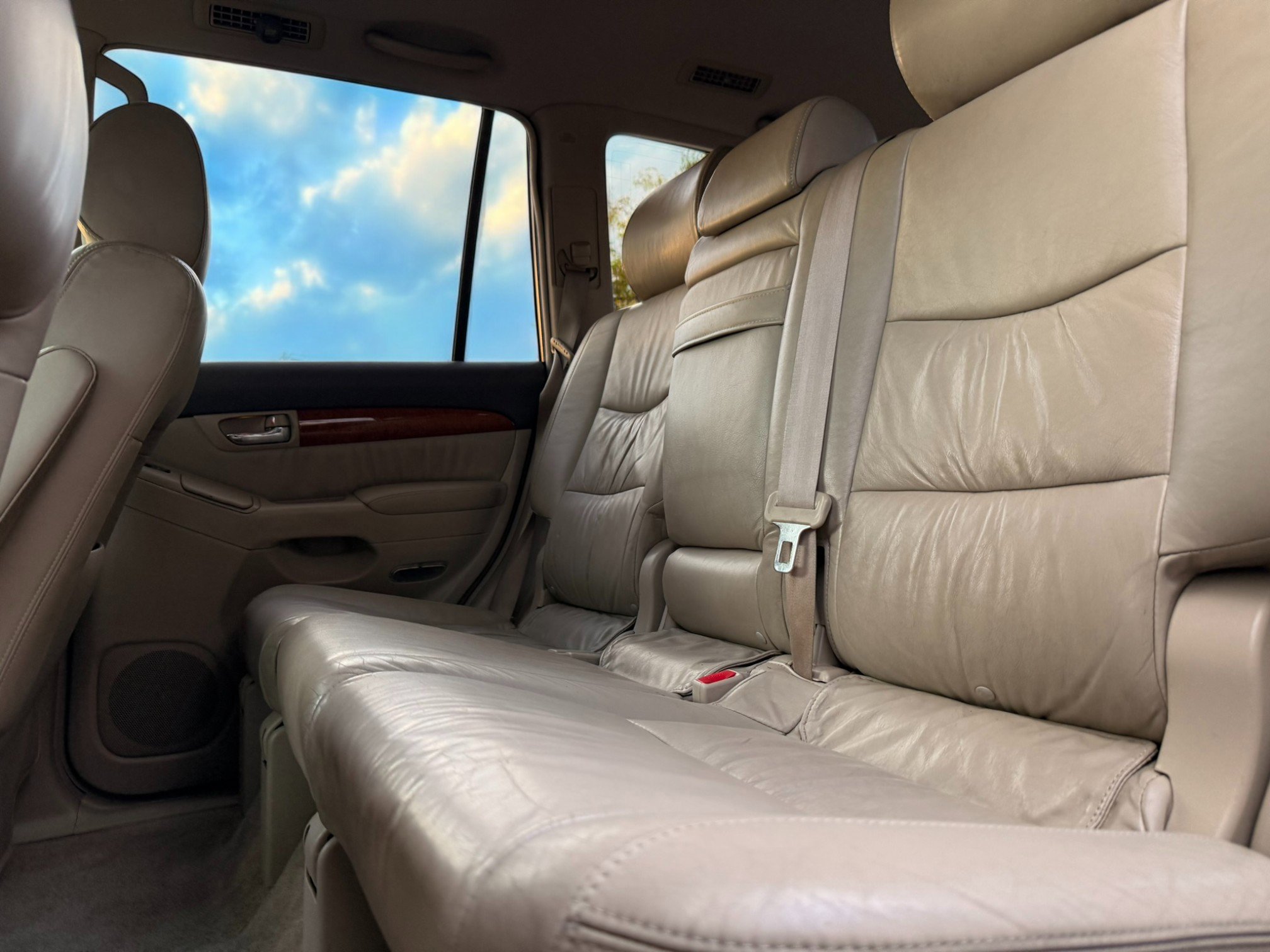 Used 2004 Lexus GX 470 image 17