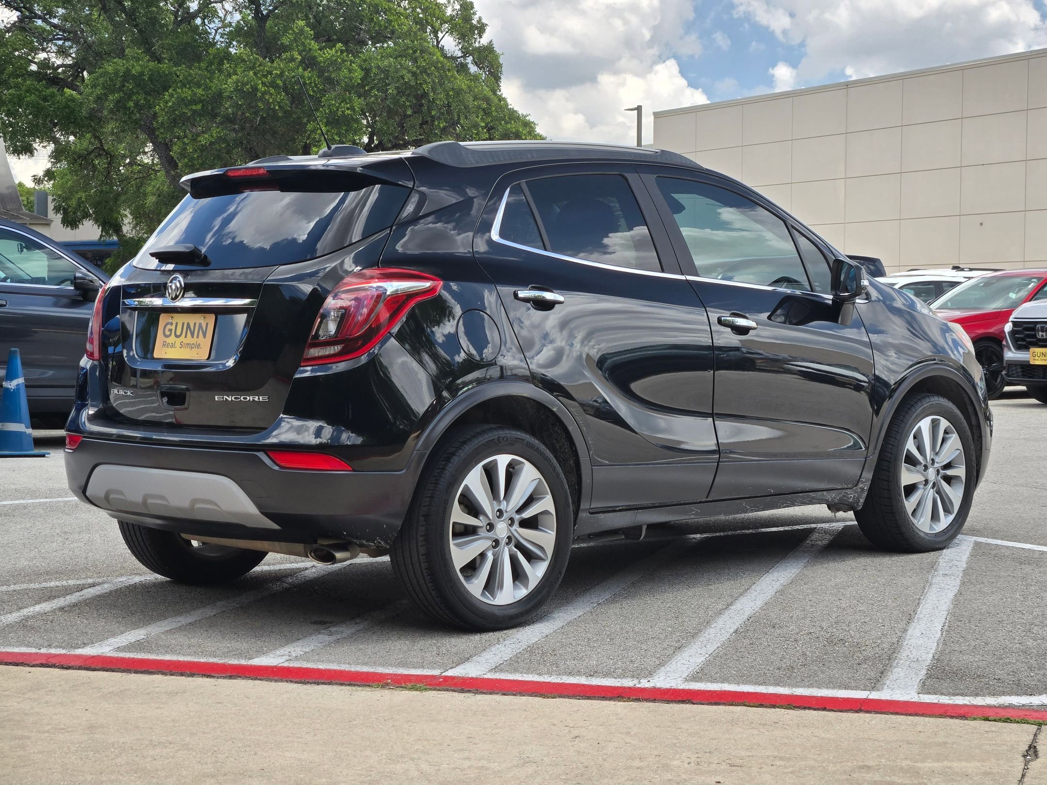 Used 2018 Buick Encore Preferred FWD image 3