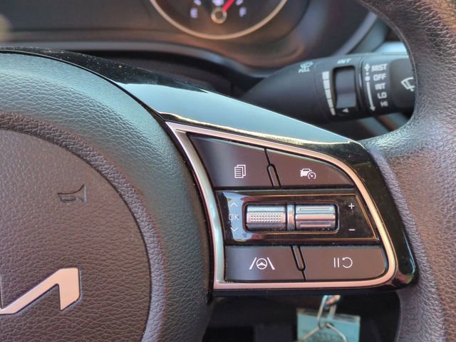 Used 2024 Kia Forte LXS image 17