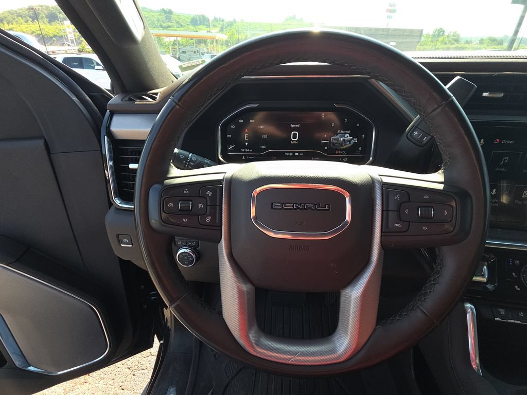 Used 2025 GMC Sierra 2500 Denali AWD/4WD image 19