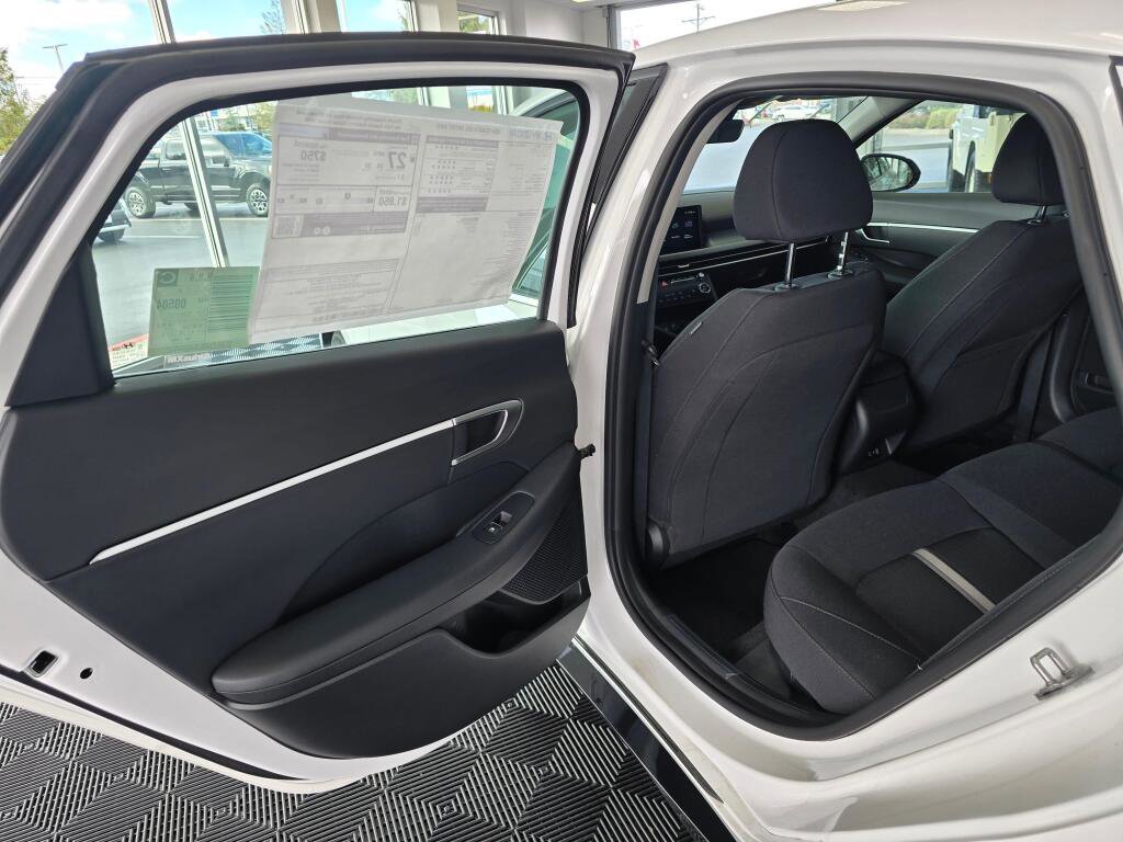 New 2026 Hyundai Sonata SEL AWD/4WD image 31