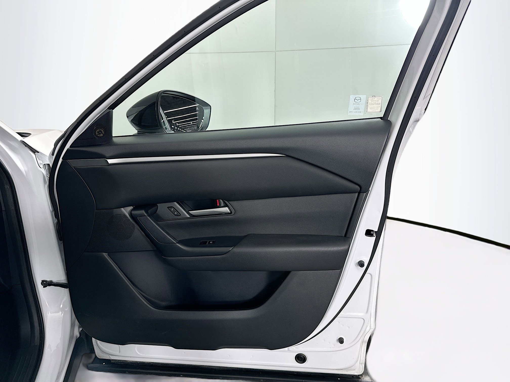 Used 2023 MAZDA CX-50 2.5 S w/ Preferred Plus Pkg image 32