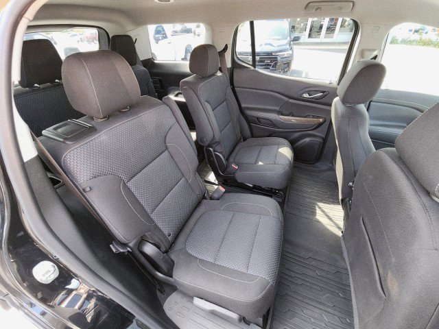 Used 2023 GMC Acadia SLE w/ Driver Convenience Package image 16