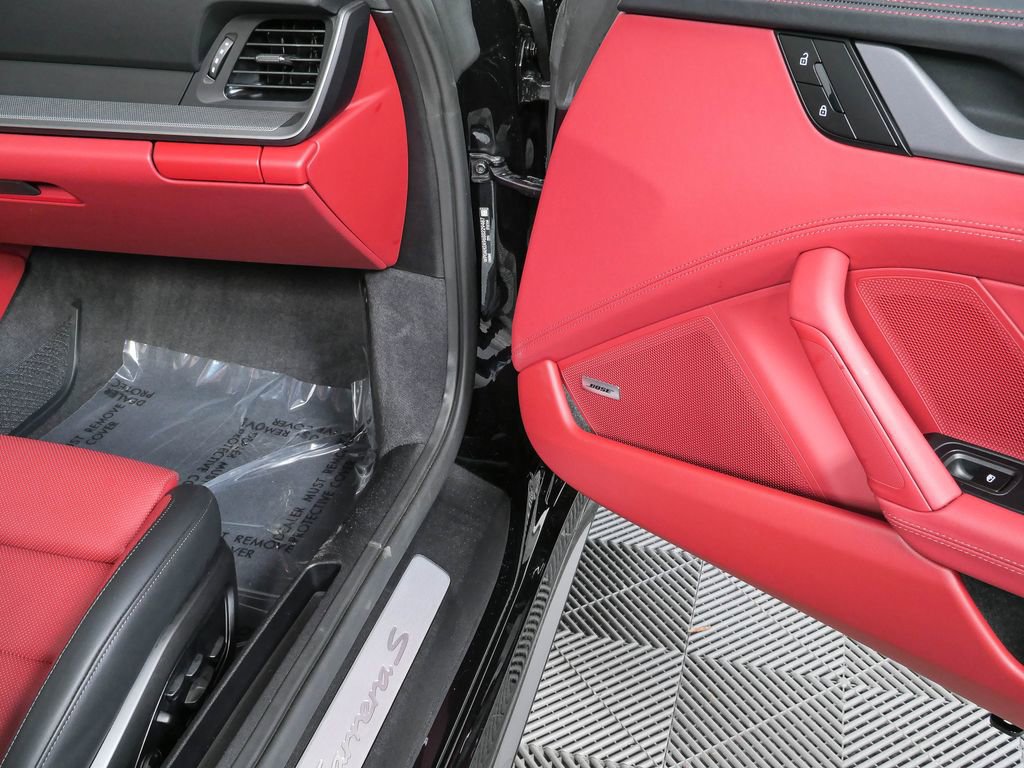Used 2025 Porsche 911 Carrera S RWD image 17