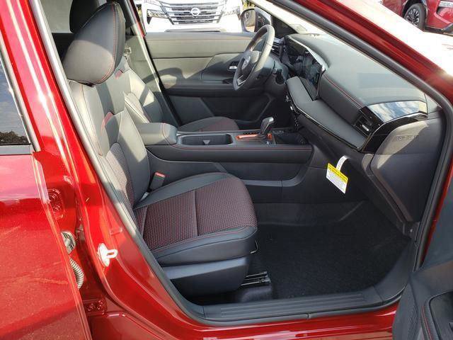 New 2026 Nissan Kicks SR w/ Cold Weather Package AWD/4WD image 15