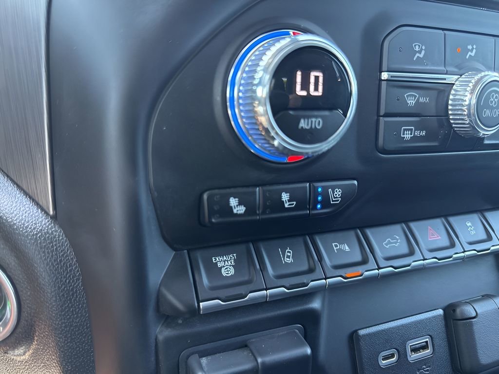 Used 2023 GMC Sierra 2500 Denali w/ Denali Ultimate Package image 24