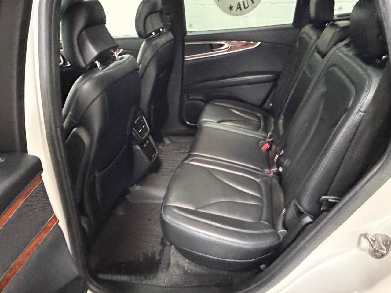 Used 2017 Lincoln MKX Reserve w/ Lincoln MKX Climate Package image 26