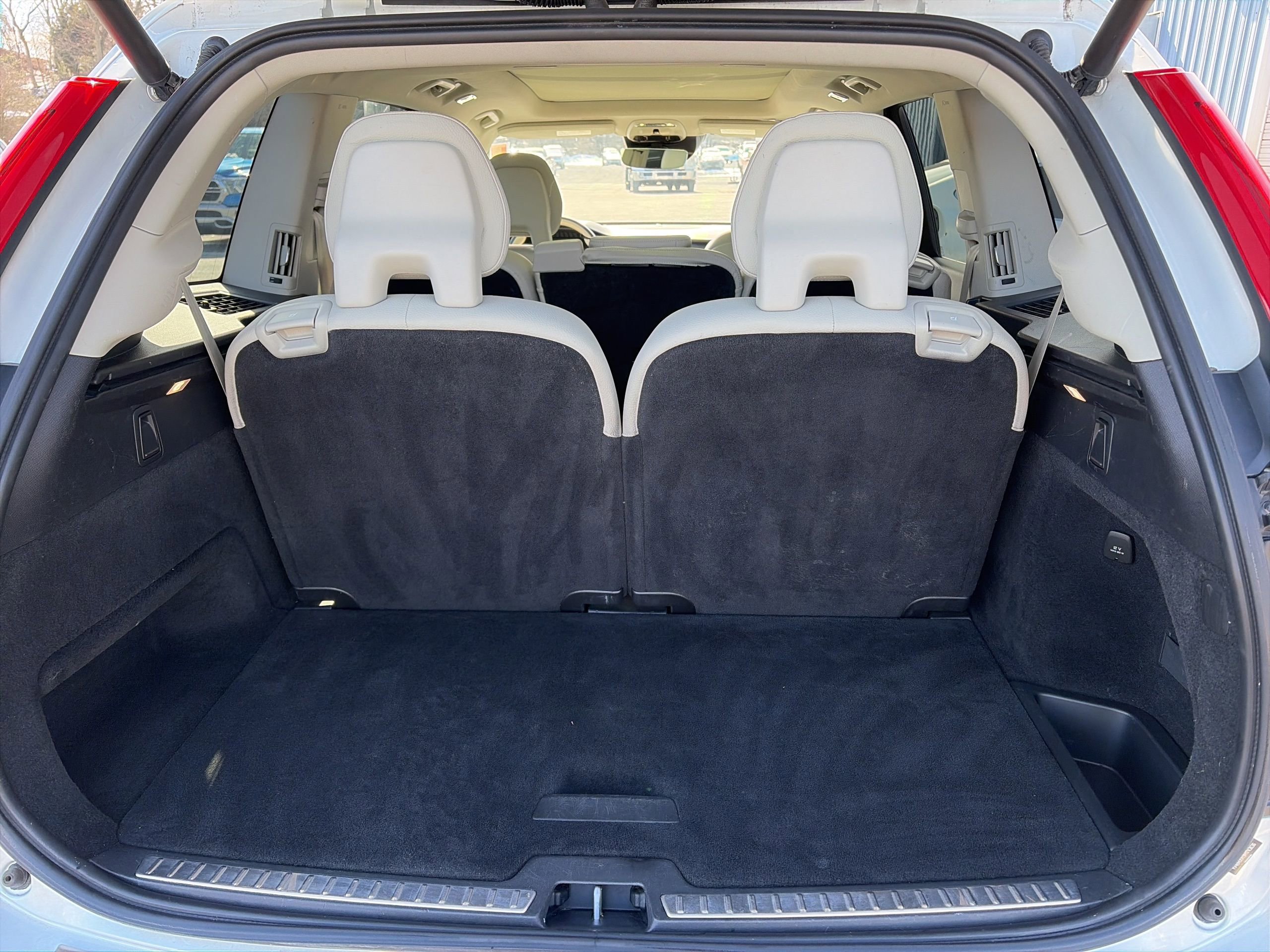 Used 2021 Volvo XC90 T8 Inscription Expression AWD/4WD image 12