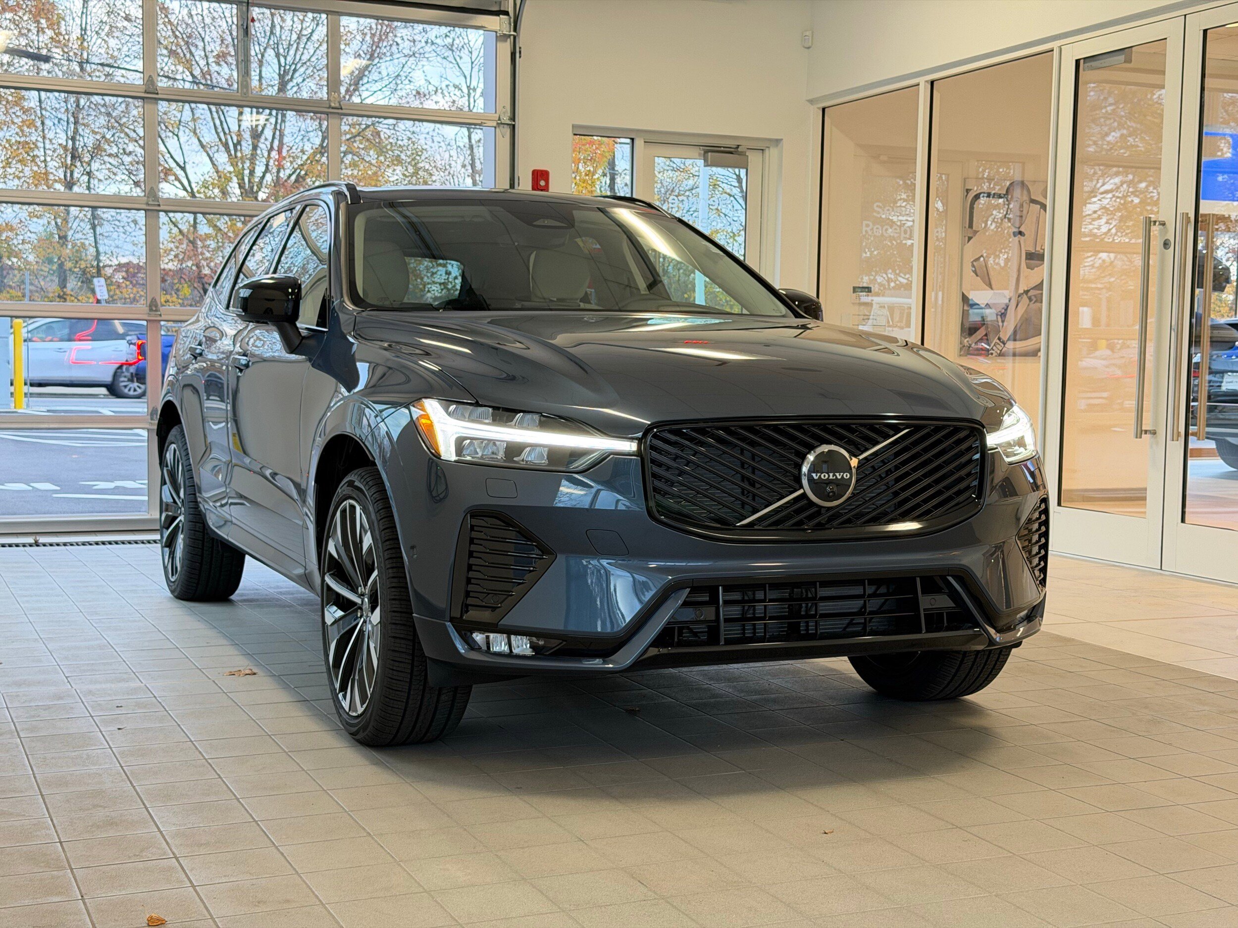 New 2026 Volvo XC60 B5 Ultra w/ Protection Package Premier AWD/4WD image 6