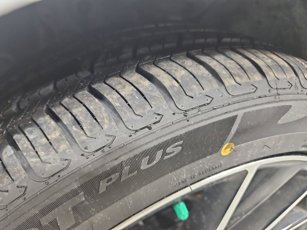 Used 2023 Toyota Camry SE w/ Cold Weather Package image 29