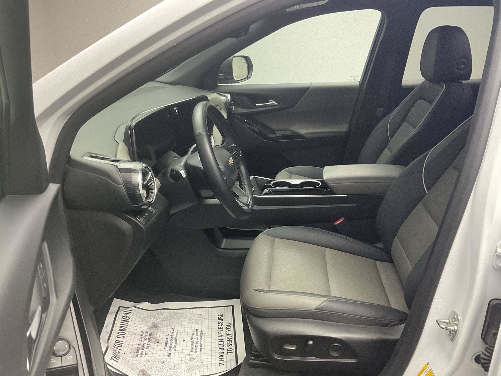 Certified 2025 Chevrolet Equinox LT w/ Convenience Package II FWD image 12