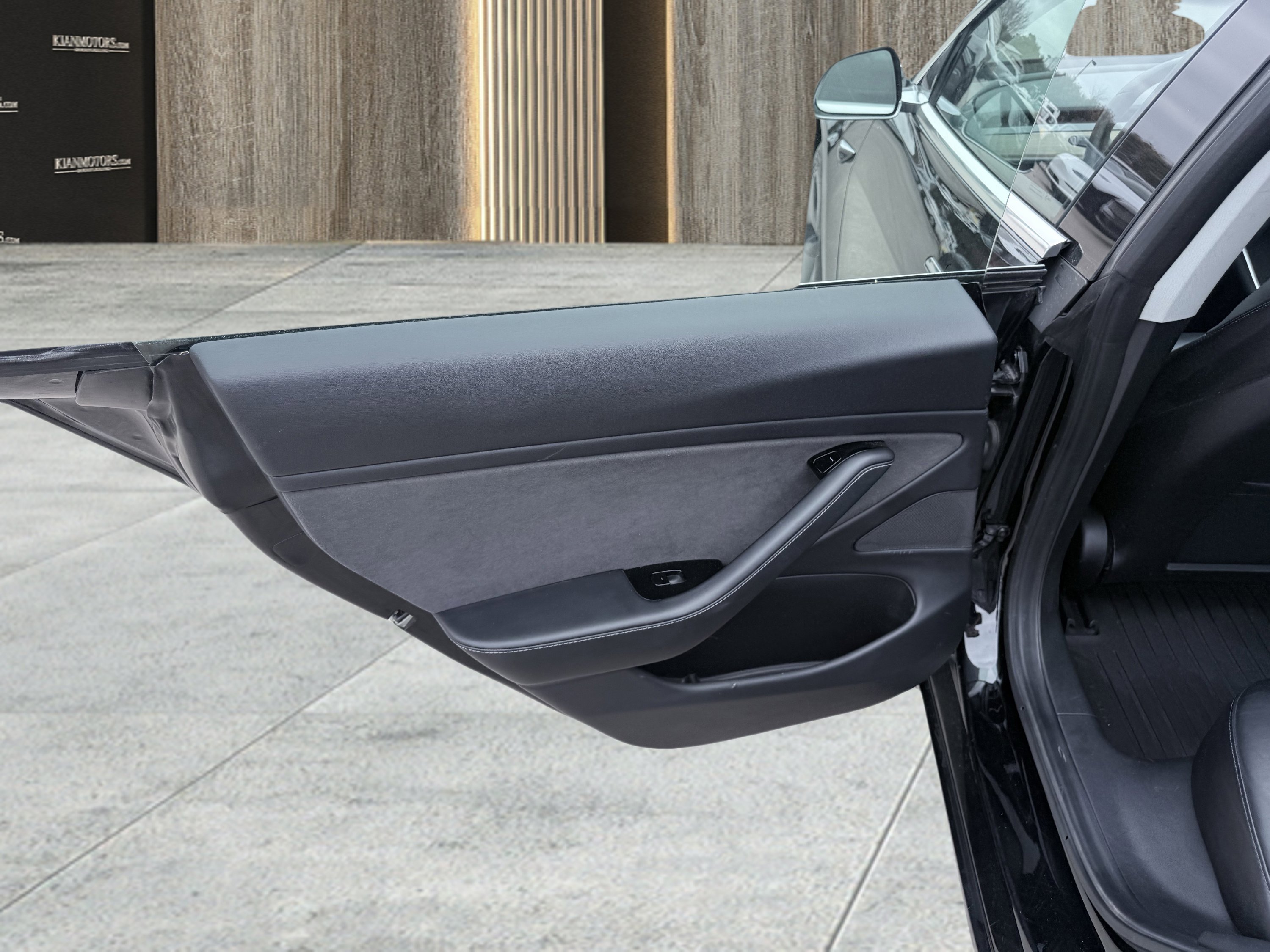 Used 2018 Tesla Model 3 Mid Range image 24