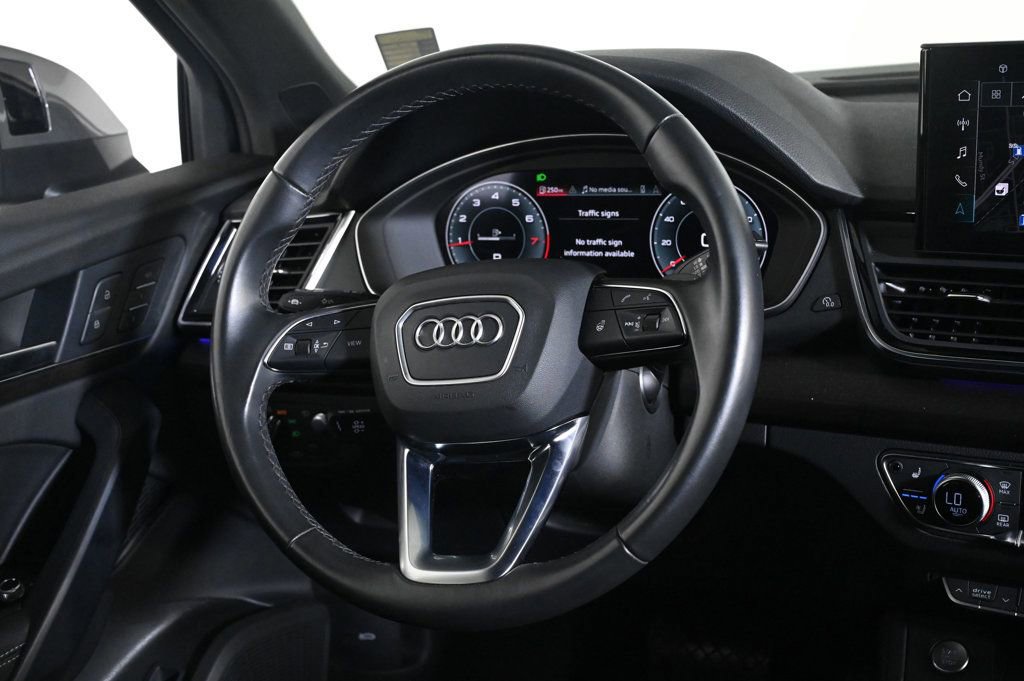 Used 2023 Audi Q5 2.0T Prestige w/ Prestige Package image 10