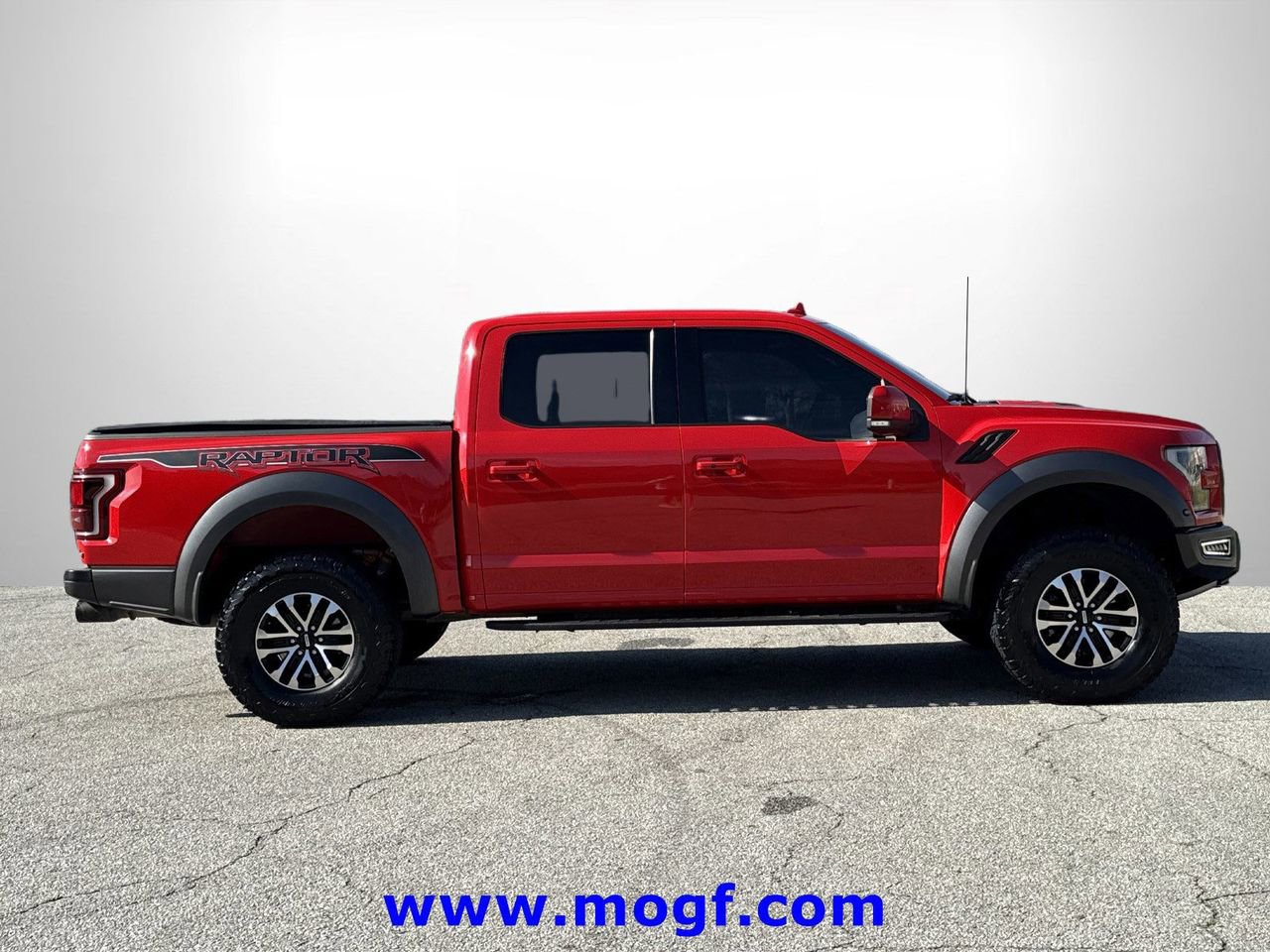 Used 2019 Ford F150 Raptor w/ Equipment Group 802A Luxury image 38