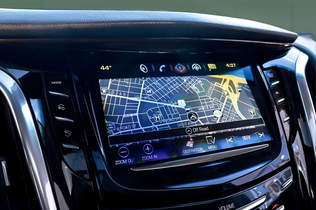 Used 2018 Cadillac Escalade ESV Luxury image 34