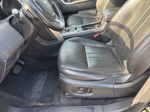 Used 2018 Land Rover Discovery Sport HSE image 17