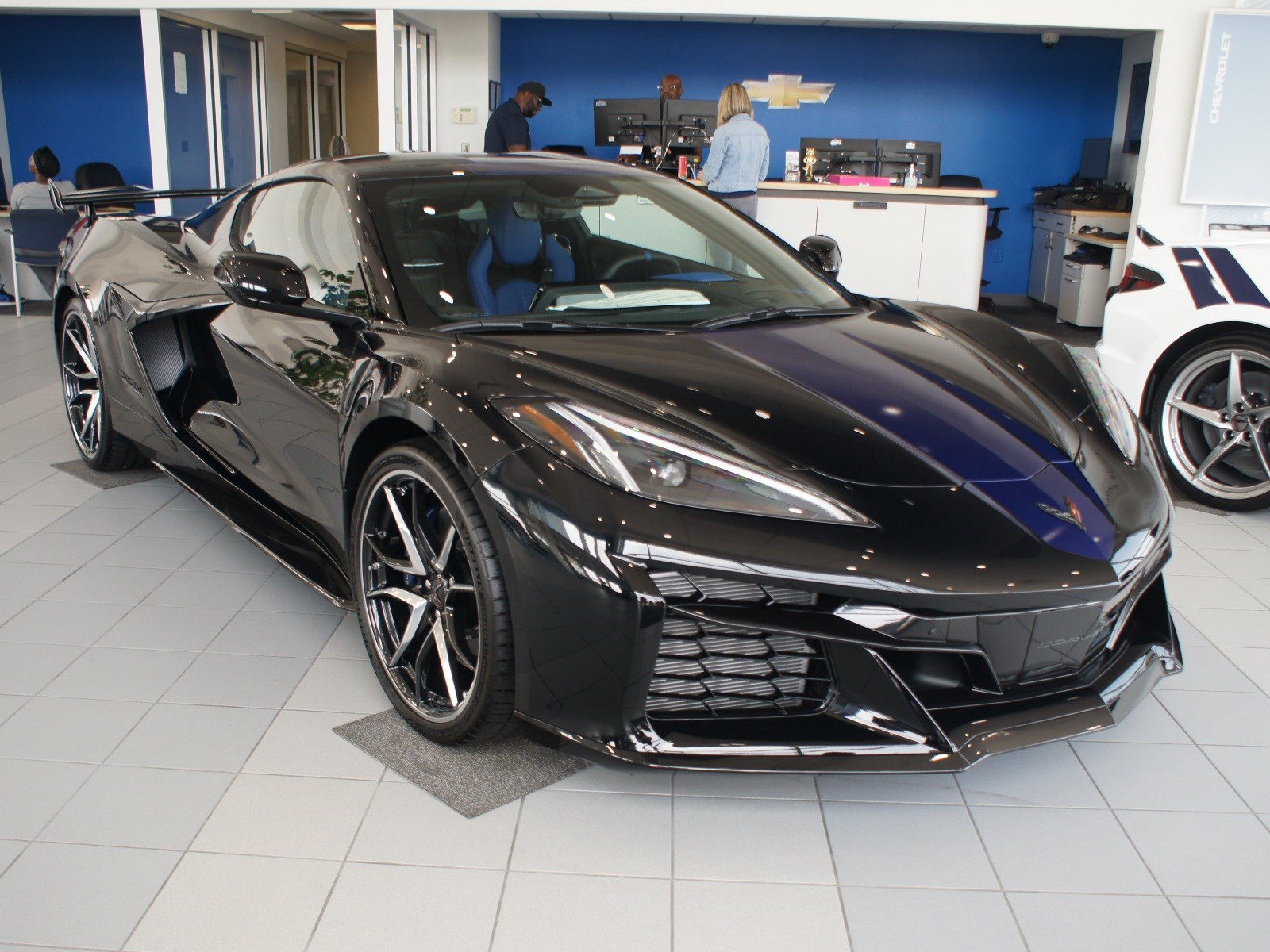 Used 2027 Chevrolet Corvette Grand Sport w/ Battery Protection Package RWD image 3