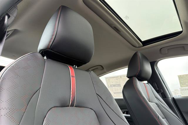 New 2027 Nissan Sentra SR w/ SR Premium Package FWD image 17