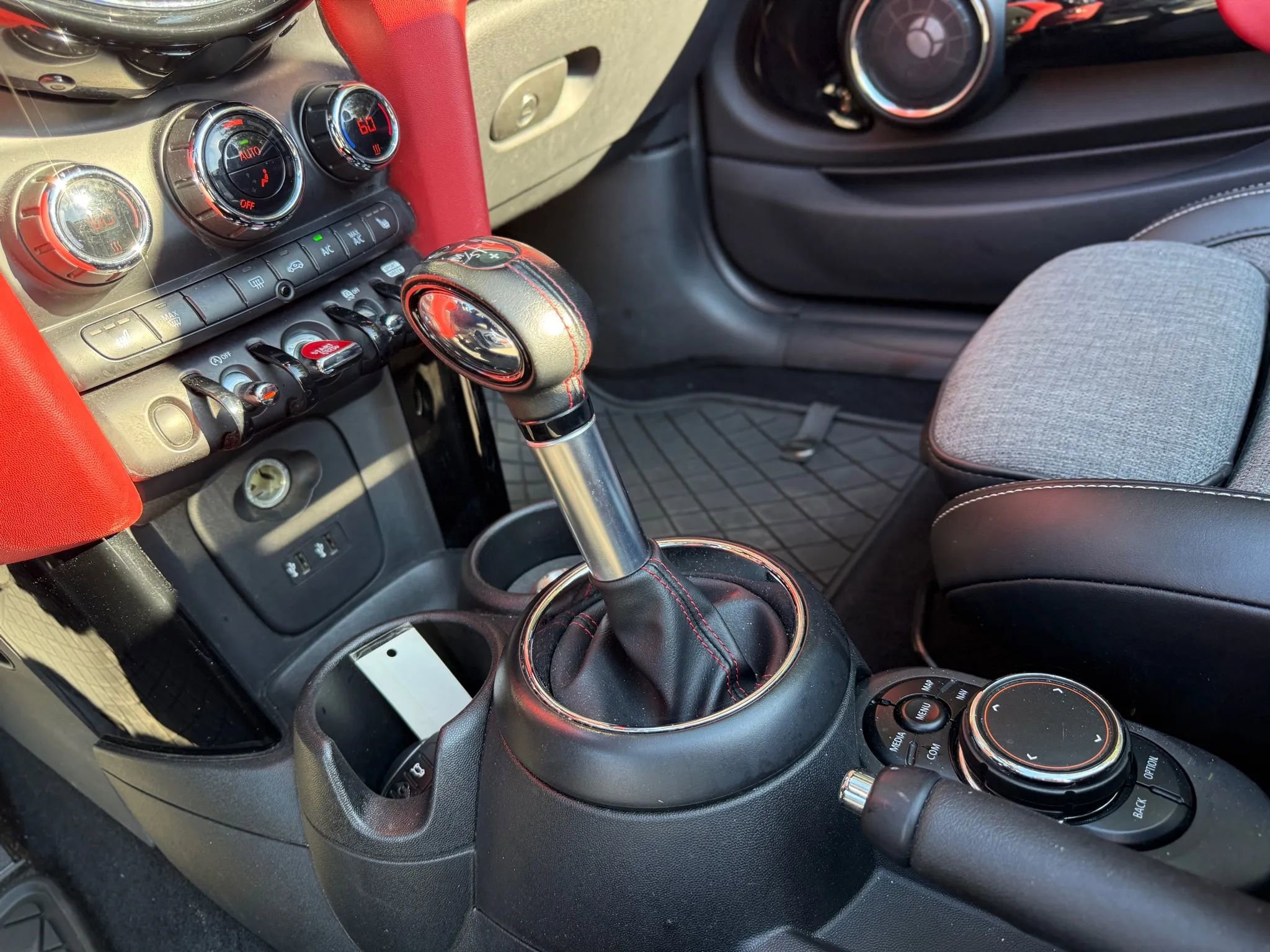 Used 2019 MINI Cooper S image 55