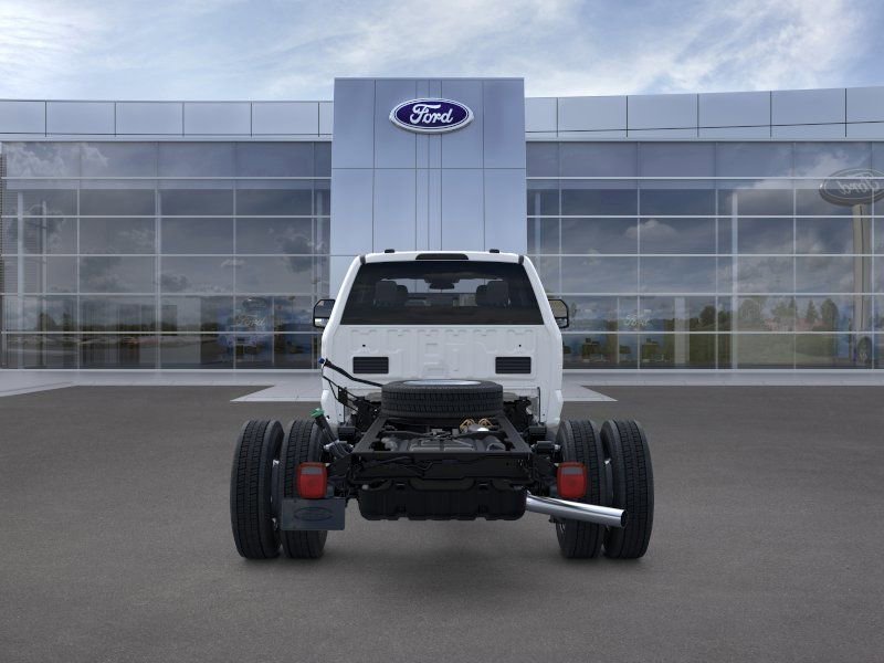 New 2026 Ford F550 4x4 Crew Cab image 7