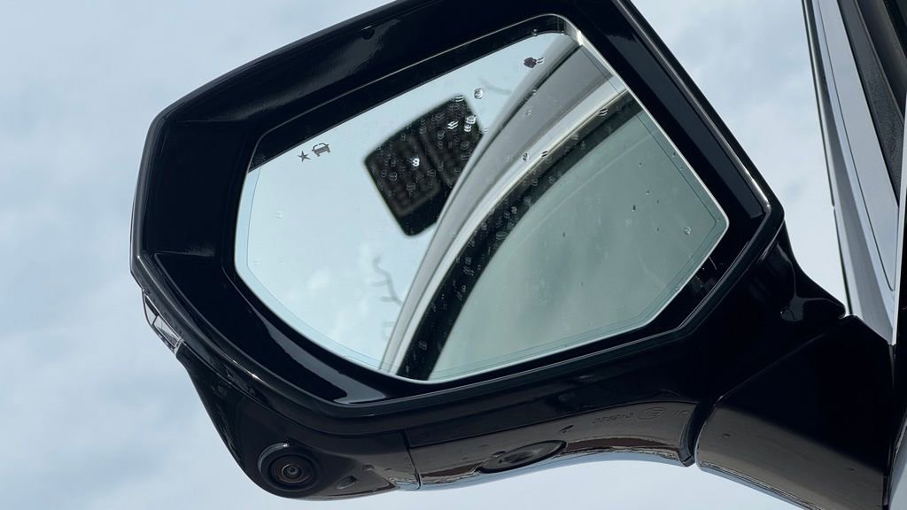 Used 2024 GMC Yukon Denali w/ Denali Reserve Package image 22