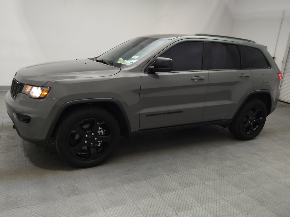 Used 2020 Jeep Grand Cherokee Laredo RWD image 2