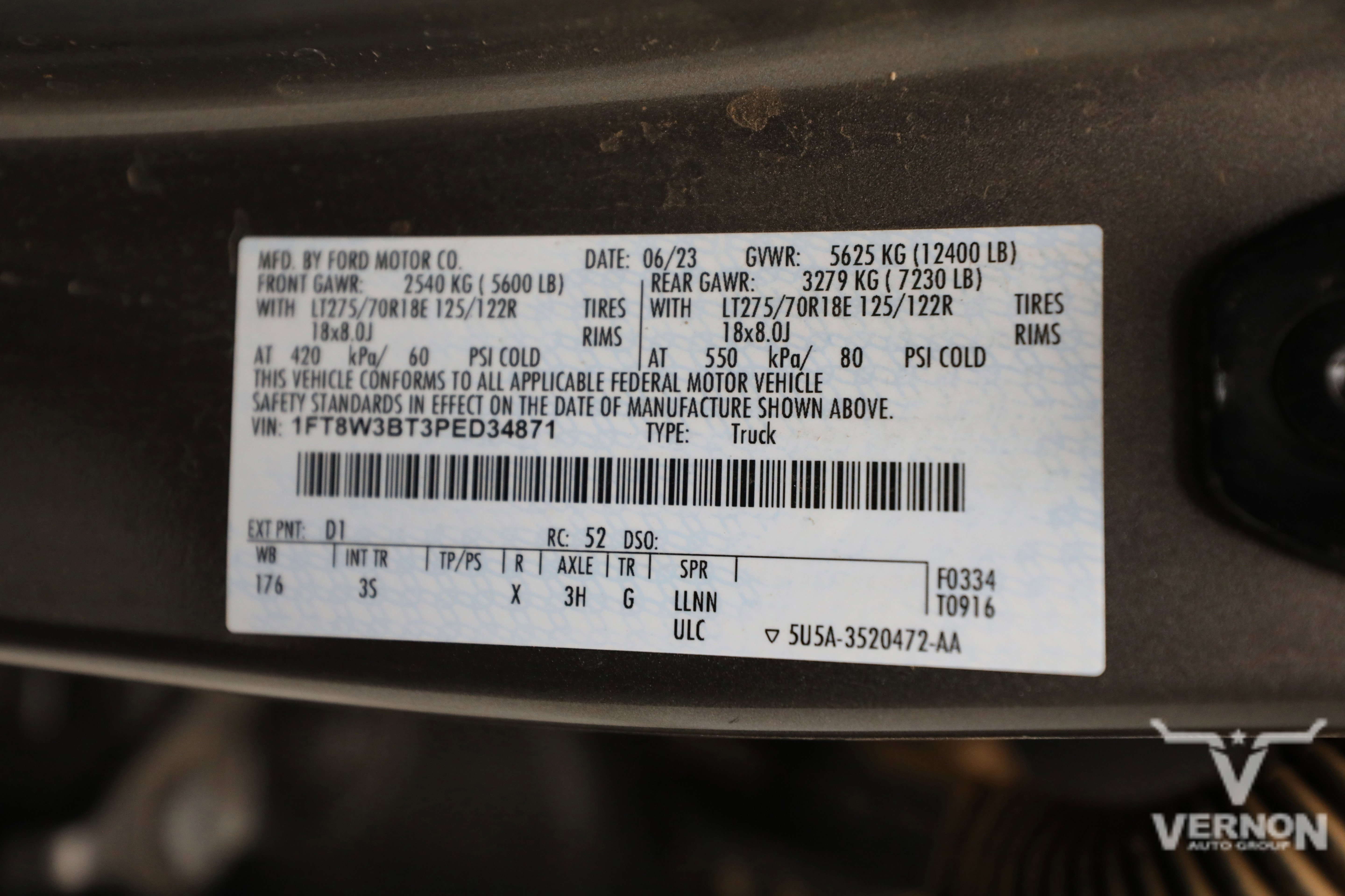 Used 2023 Ford F350 XLT w/ XLT Premium Package AWD/4WD image 14