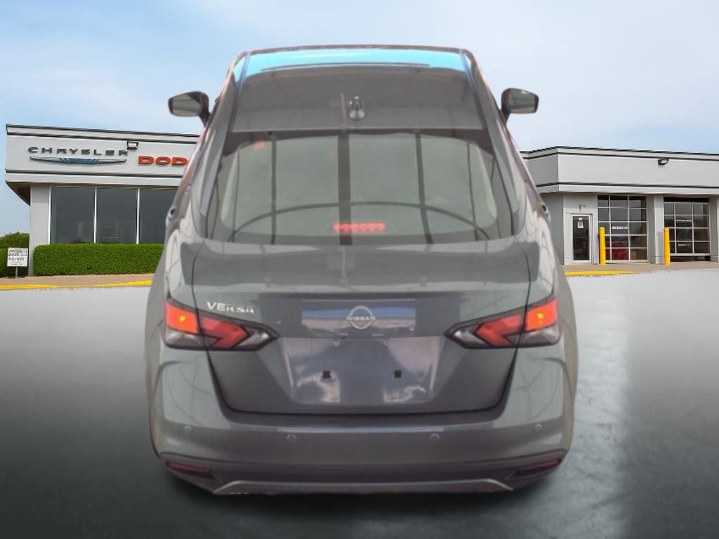 Used 2025 Nissan Versa SV image 6