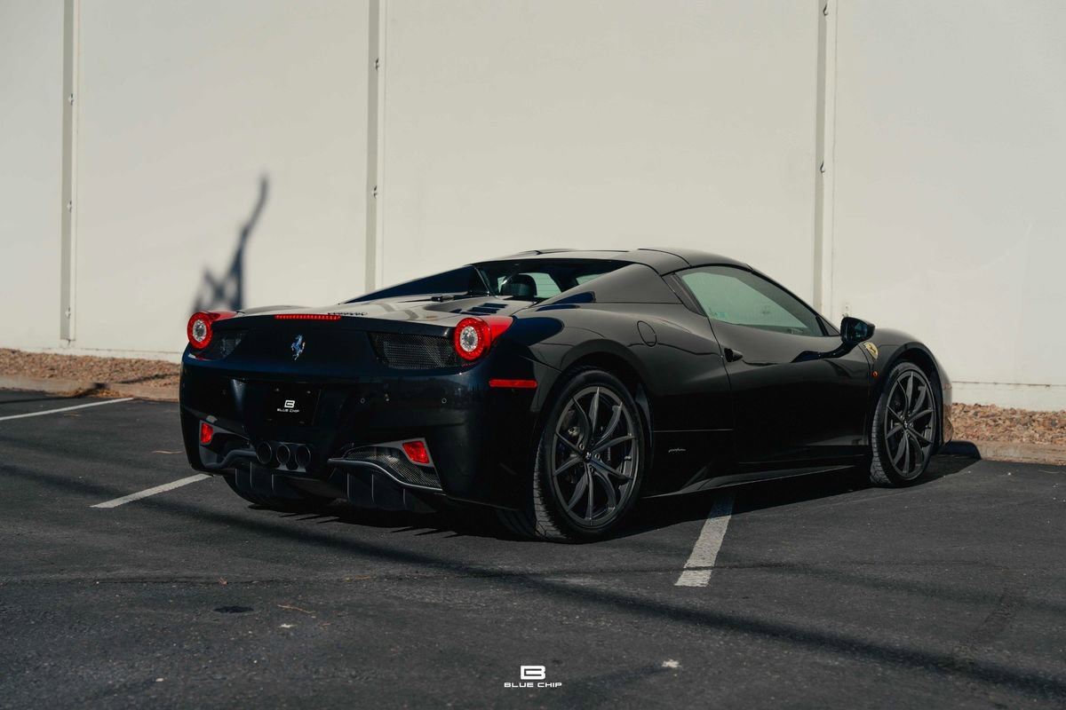 Used 2014 Ferrari 458 Spider image 29