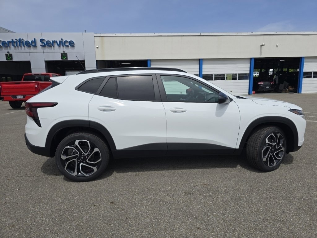 New 2026 Chevrolet Trax RS FWD image 15