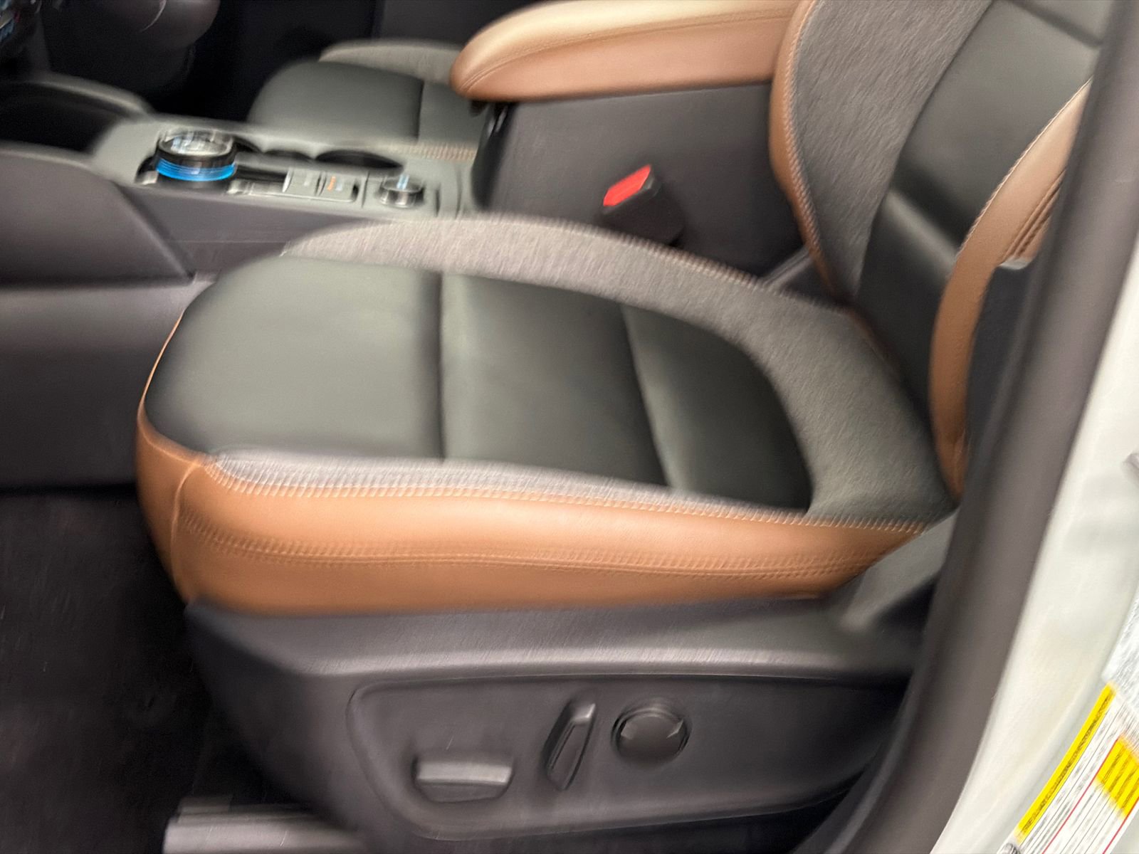 Used 2024 Ford Bronco Sport Outer Banks w/ Tech Package image 16