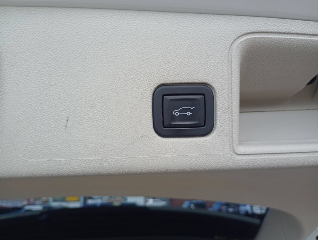 Used 2023 GMC Terrain Denali AWD/4WD image 27