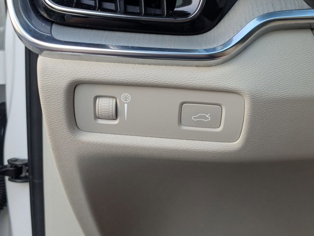 Used 2022 Volvo S60 B5 Inscription w/ Advanced Package image 11