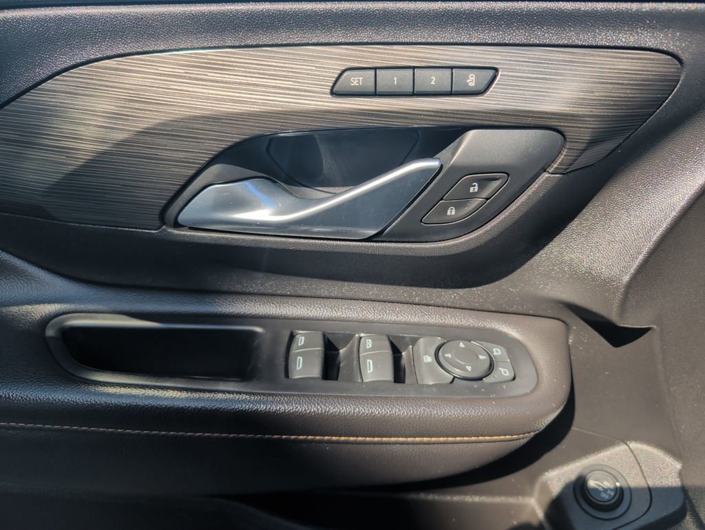 Used 2020 GMC Terrain SLT w/ GMC Pro Grade Package image 10