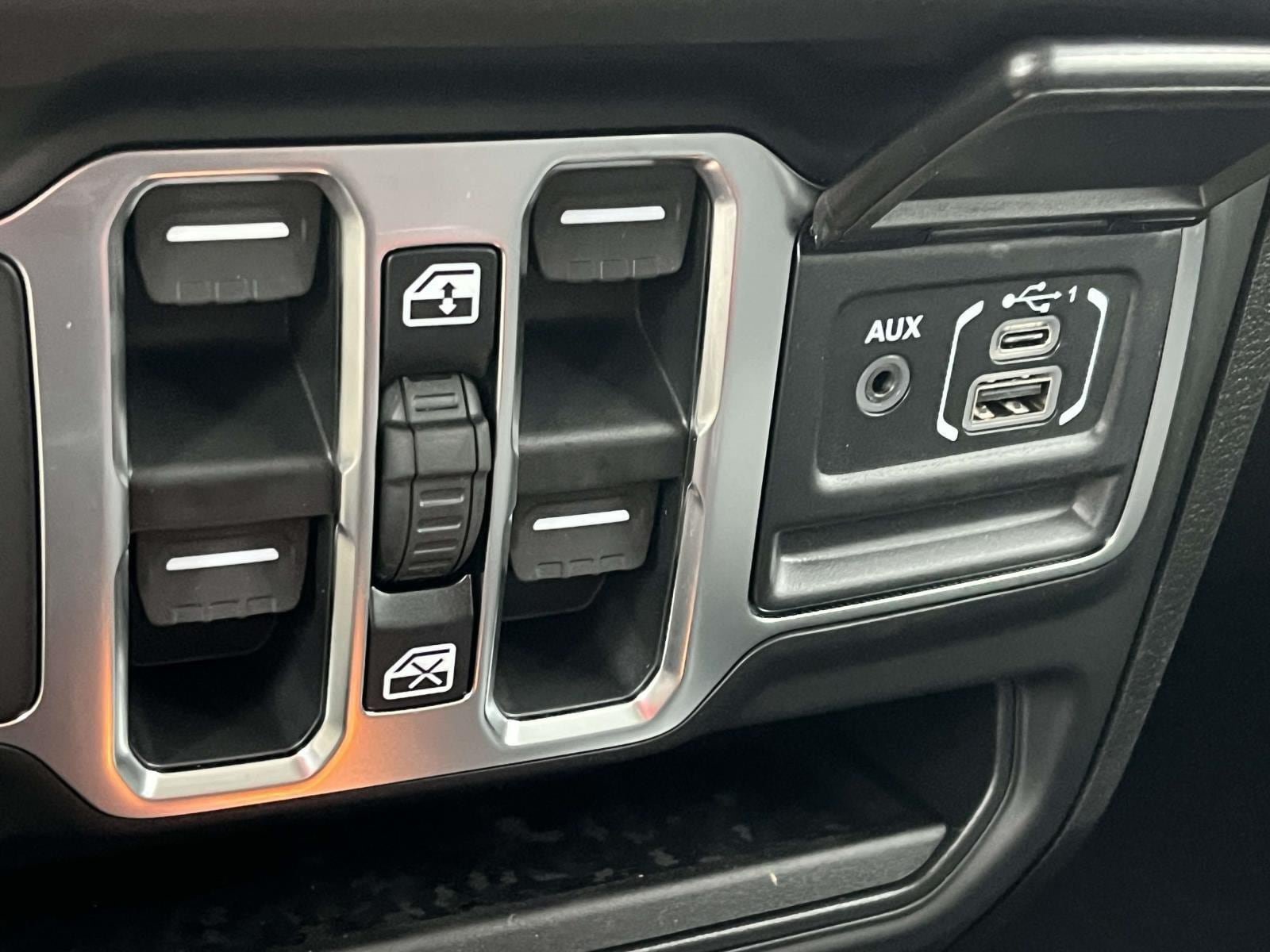 New 2026 Jeep Gladiator Sport AWD/4WD image 10