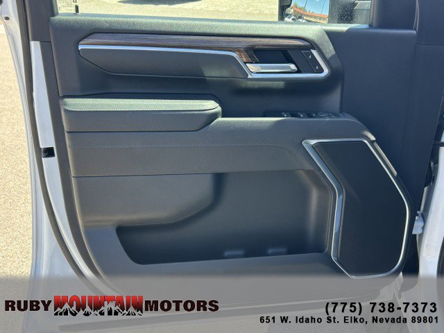 Used 2025 Chevrolet Silverado 2500 LT AWD/4WD image 9