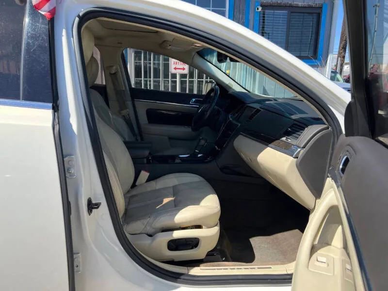 Used 2013 Lincoln MKS image 12